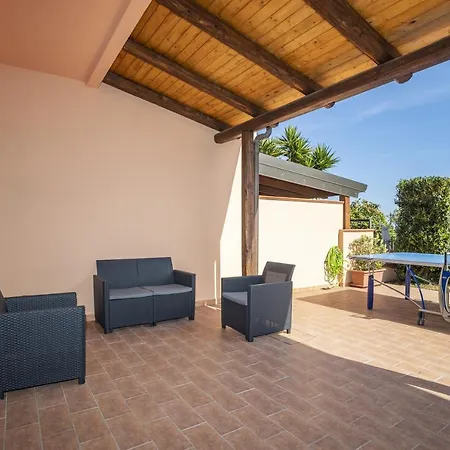 فيلة Tegi Capo dʼOrlando